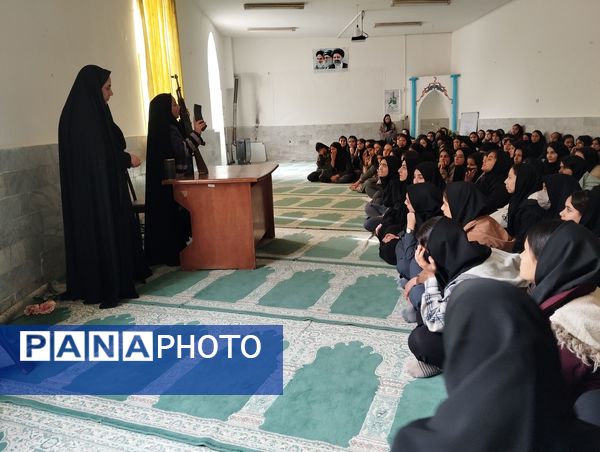 آموزش آمادگی دفاعی در سطح مدارس شهر آشخانه