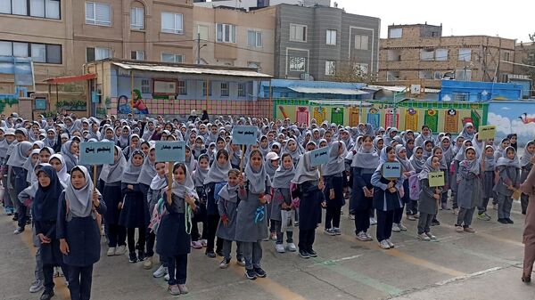 حال و هوای دانش‌آموزان در آغاز سال تحصیلی در دبستان نیایش ۲ 