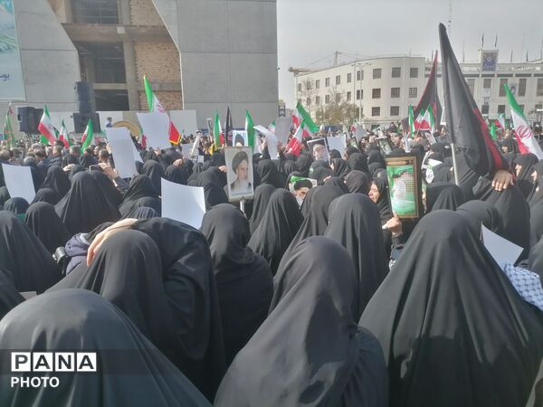اجتماع بزرگ مردم مشهد در روز شهادت رهبر عظیم الشان انقلاب 