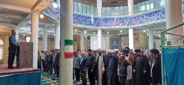 نماز جمعه باشکوه و آیین تجلیل از برگزیدگان رویداد «دختران حاج قاسم» 