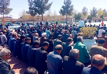 نماز جمعه در شهرستان کاشمر 