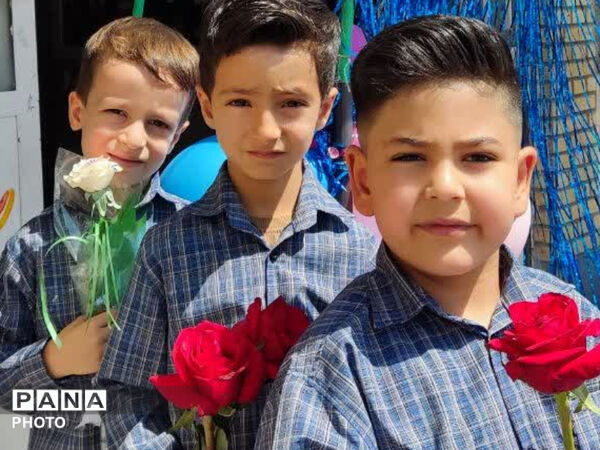 جشن شکوفه‌ها در قادرآباد
