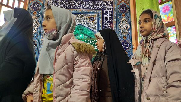 شگفتانه‌ای برای برگزیدگان مسابقات قرآن و عترت