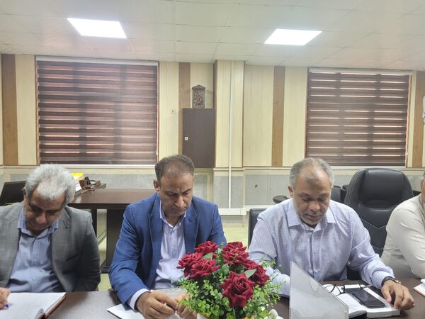 جلسه ستاد شاهد با حضور مسئولان بنیاد شهید در ناحیه یک بندرعباس