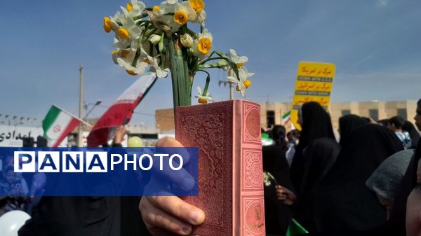 جشن انقلاب امسال پر شورتر از همیشه 