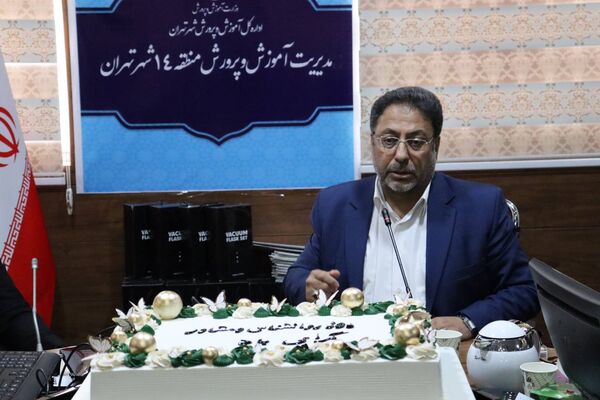 منطقه ۱۴ پیشگام قدردانی از حافظان سلامت روان دانش‌آموزان 