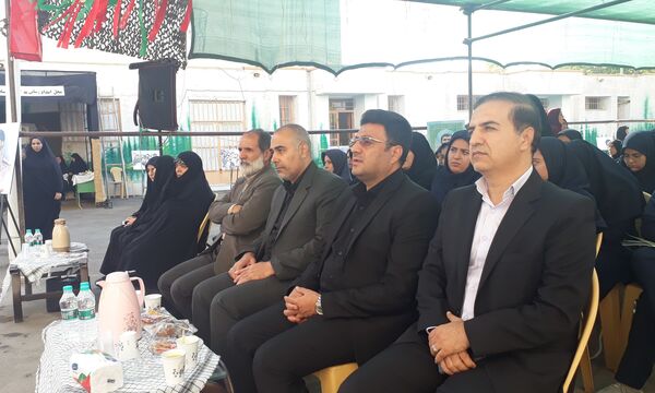 یادواره شهدای دانش‌آموز منطقه 9 شهرداری اصفهان در دبیرستان دخترانه شاهد ظهور