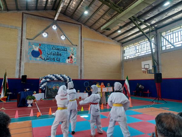 روزی پر نشاط و جان تازه در رگ‌های مدرسه