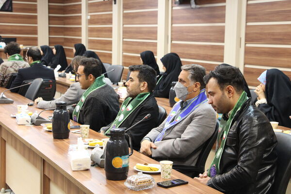 نشست مربیان پیشتاز سازمان دانش‌آموزی خراسان رضوی با قائم مقام وزیر در سازمان دانش آموزی کشور