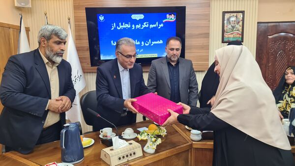 مراسم تجلیل از خانواده‌های شهدا در آموزش و پرورش گلستان