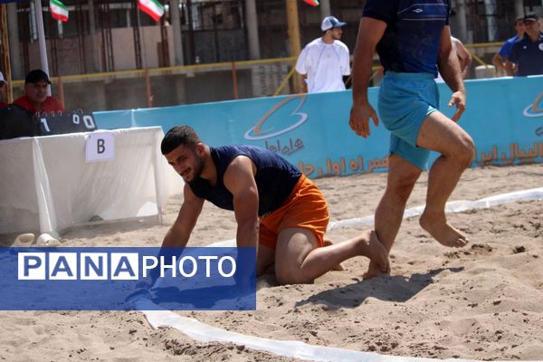 مسابقات کشوری انتخابی تیم ملی کُشتی ساحلی در بناب