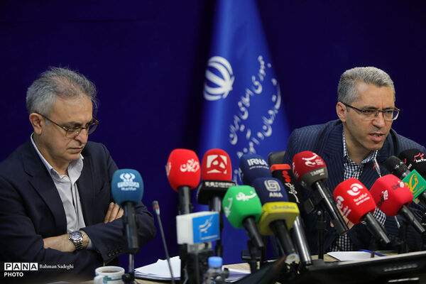 نشست خبری مدیرکل بیماری های واگیردار و مدیر کل تغذیه وزارت بهداشت