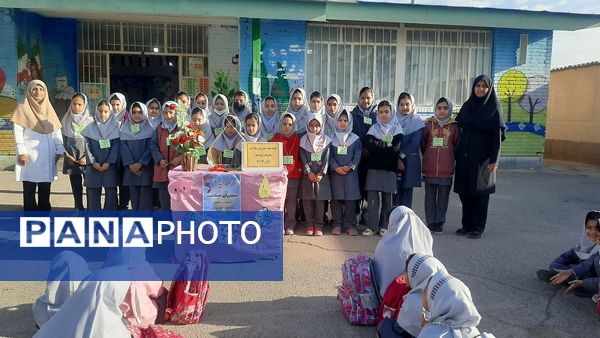 آیین افتتاحیه سفیران سلامت دبستان توحید کاشمر