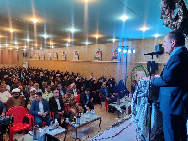 دانش‌آموزان با آرمان شهدا تجدید میثاق کردند