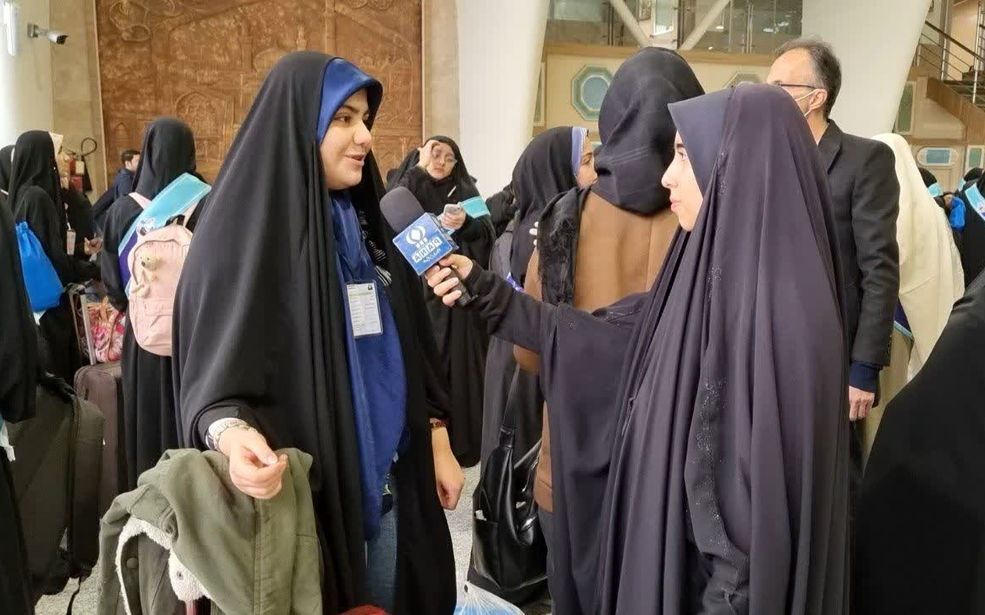 اعزام کاروان حج عمره دانش‌آموزان دختر از اصفهان 