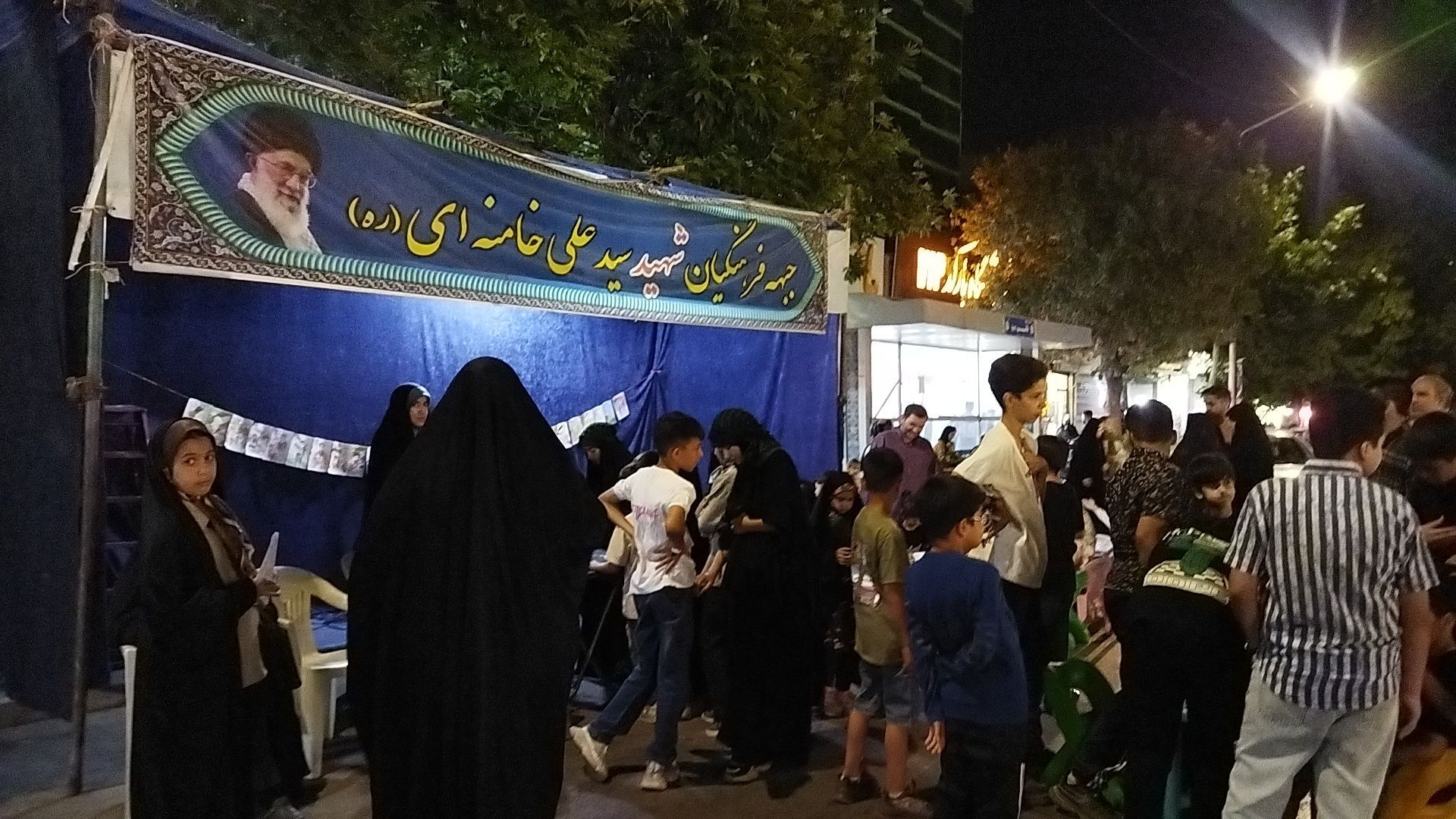 موکب جبهه فرهنگیان در صد و ششمین شب 