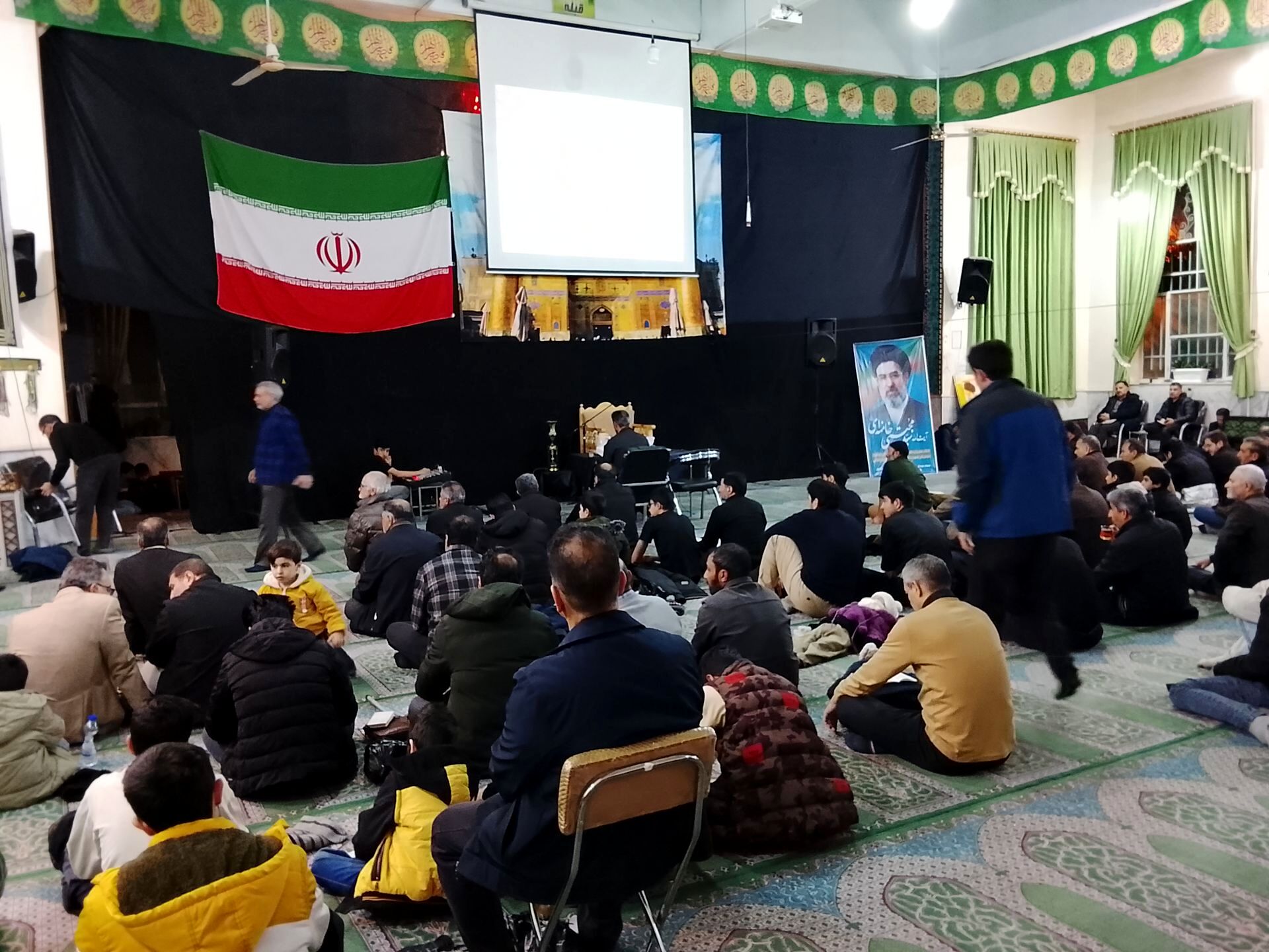 مراسم احیا شب ۲۳ قدر در مسجد قدس 