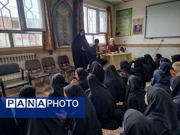 جلسه پرسش و پاسخ اتفاقات اخیر در مدرسه شهید محمد آسوده خلیل آباد