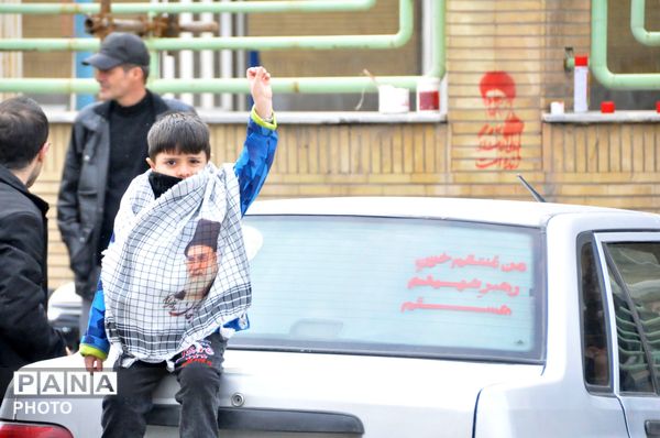 شابلون‌نویسی خیابانی در مرند توسط دانش‌آموزان