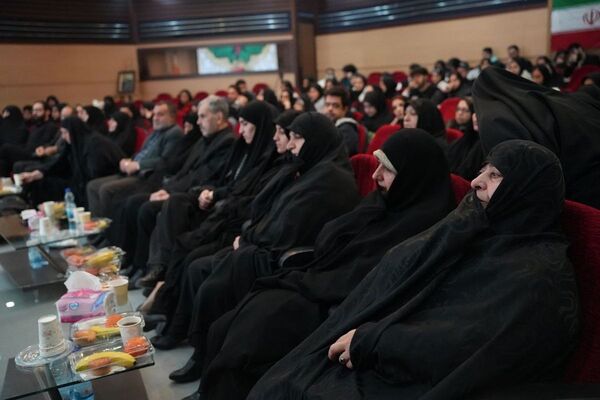 یادواره شهدای جنگ دوازده روزه در دانشگاه آزاد اسلامی تهران شرق