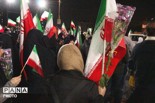 مراسم تشییع پیکر مطهر شهید محمدحسین عزیزی و مادر بزرگوارشان