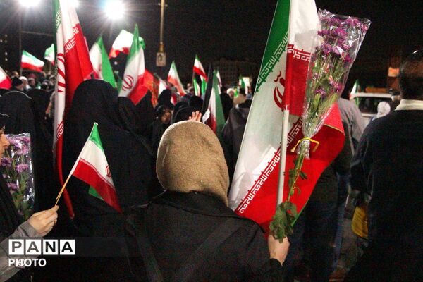 مراسم تشییع پیکر مطهر شهید محمدحسین عزیزی و مادر بزرگوارشان