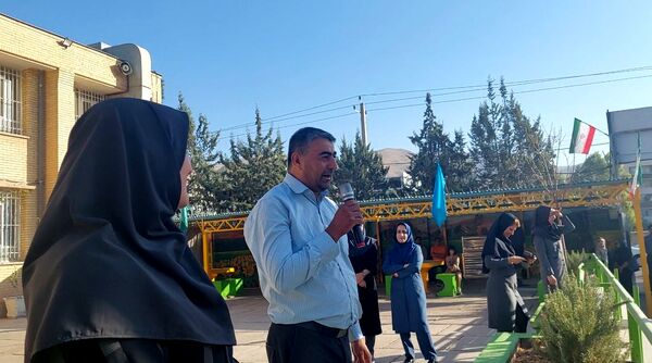  آغاز سال تحصیلی در دبیرستان فرزانگان‌ یک ناحیه 2 شیراز