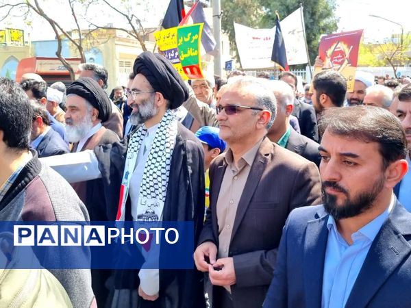 حضور پرشور مردم دارالمؤمنین کاشان در راهپیمایی روز قدس