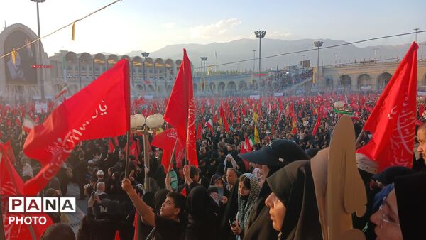 ثبت آخرین نگاه‌ها در میان هیاهوی اشک و دعا 