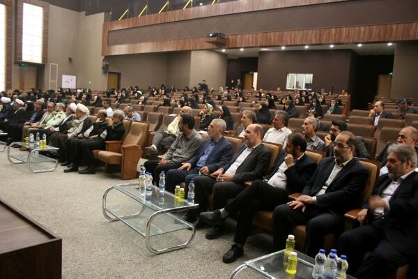 همایش تجلیل از مدرسه یاران استان قم