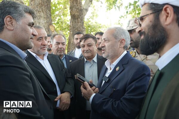 بازدید وزیر آموزش و پرورش از اردوگاه الغدیر شهرستان نهبندان