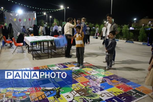 محفلی با حضور کودکان و خانواده‌ها در دانشگاه قم