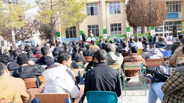 جلسه پرسش و پاسخ  و نشست بصیرتی در مدرسه نخبگان عشایر