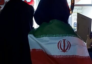 رجزخوانی دانش‌آموز خسروشاهی برای وطن سوگوار