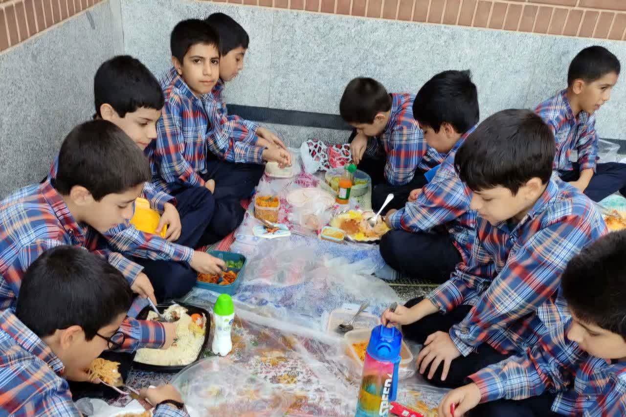  ناهار وحدت موج همدلی و صمیمیت