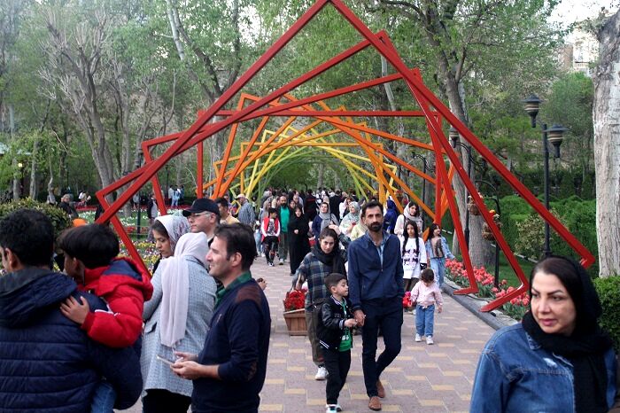 روایت دانش‌‌آموز خبرنگار پانا از جشنواره لاله‌های کرج