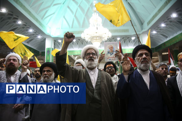 اجتماع بزرگ «فداییان ولایت، مدافعان وطن» در قم