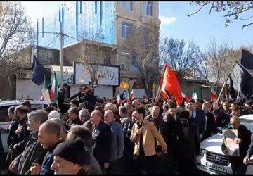 شکوه و اقتدار در بدرقه پیکر شهید سعید لطیفی و خروش مردم نورآباد در وداع با سرو قامت آسمانی