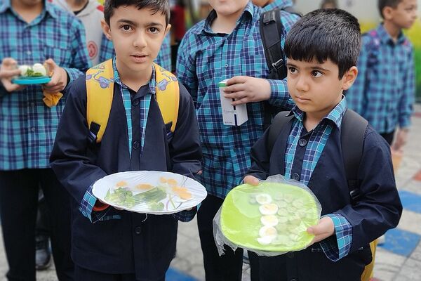 برگزاری روز جهانی تخم مرغ در دبستان فرهنگ۲ باقرشهر 