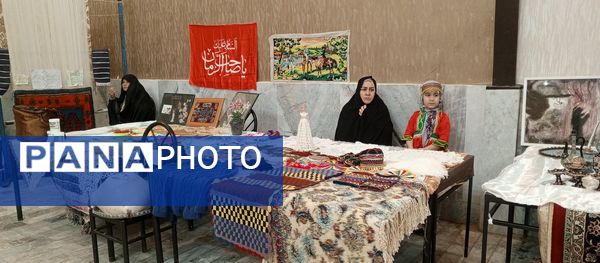 جشنواره بومی محلی و جشن دهه فجر در شهر تیتکانلو