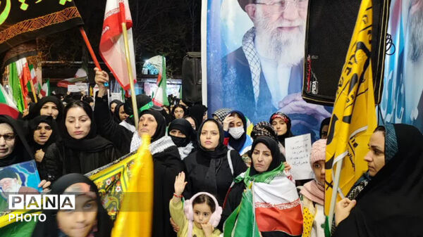 حضور پرشور شهروندان کوهدشت در سی‌ونهمین گردهمایی شبانه