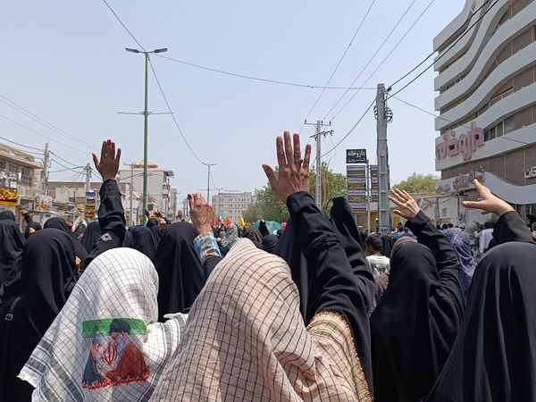 خروش آحاد مردم میناب در جمعه خشم و نصر 