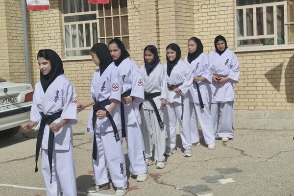 جشن بزرگ دهه فجر با طعم هویت و فرهنگ 