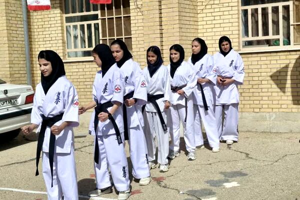 جشن بزرگ دهه فجر با طعم هویت و فرهنگ 
