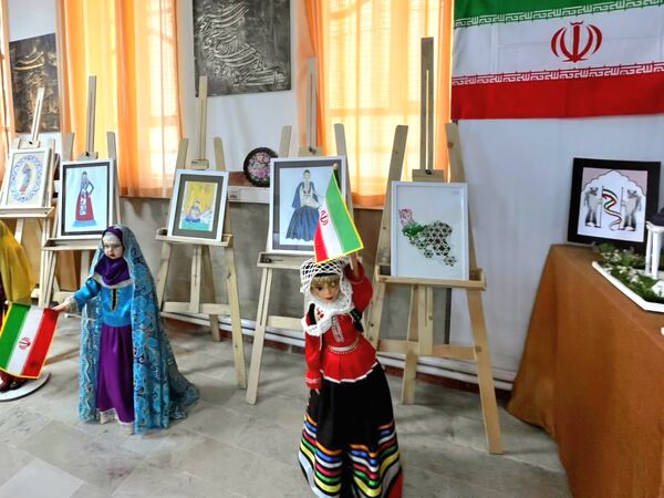 برگزاری اختتامیه جشنواره و نمایشگاه یلدایی کانون فرهنگی‌تربیتی روح‌الله در منطقه ۵