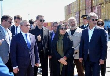 بازدید وزیر راه و شهرسازی از بنادر آکتائو و کوریک قزاقستان