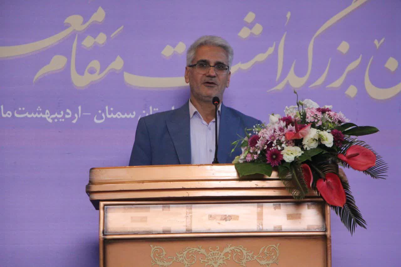 هر تصویری از آینده کشور، تنها به دست معلم ترسیم می‌شود