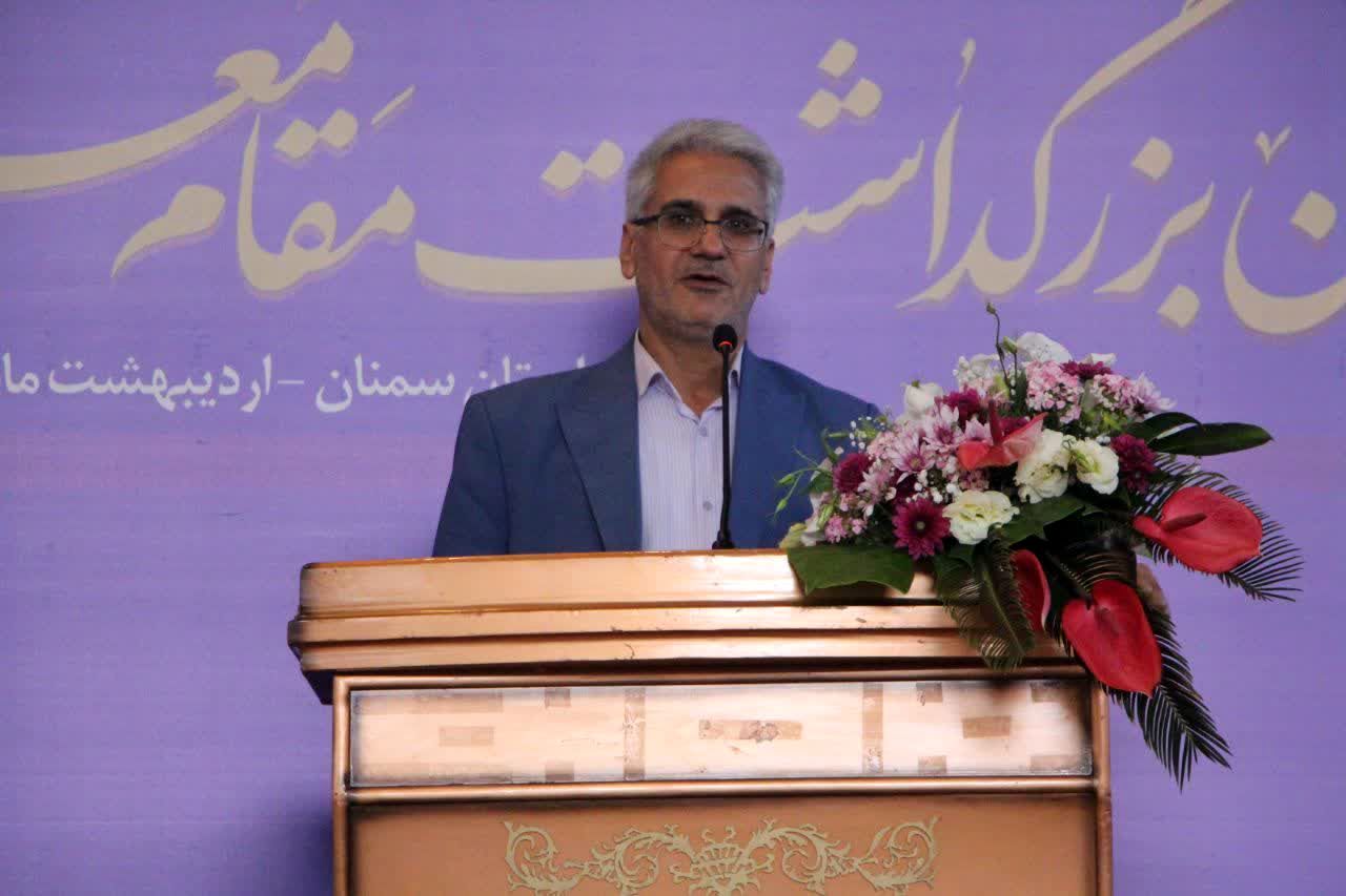 هر تصویری از آینده کشور، تنها به دست معلم ترسیم می‌شود