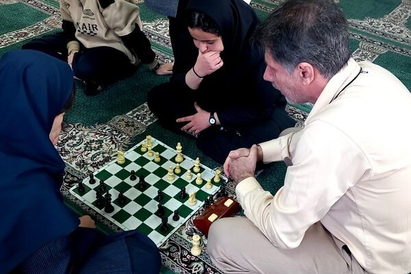 برگزاری مسابقات شطرنج دانش‌آموزان دختر متوسطه‌دوم در بهارستان‌۲