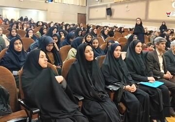 جشن تجلیل از برگزیدگان طرح ملی دانش‌آموزی «داناب»
